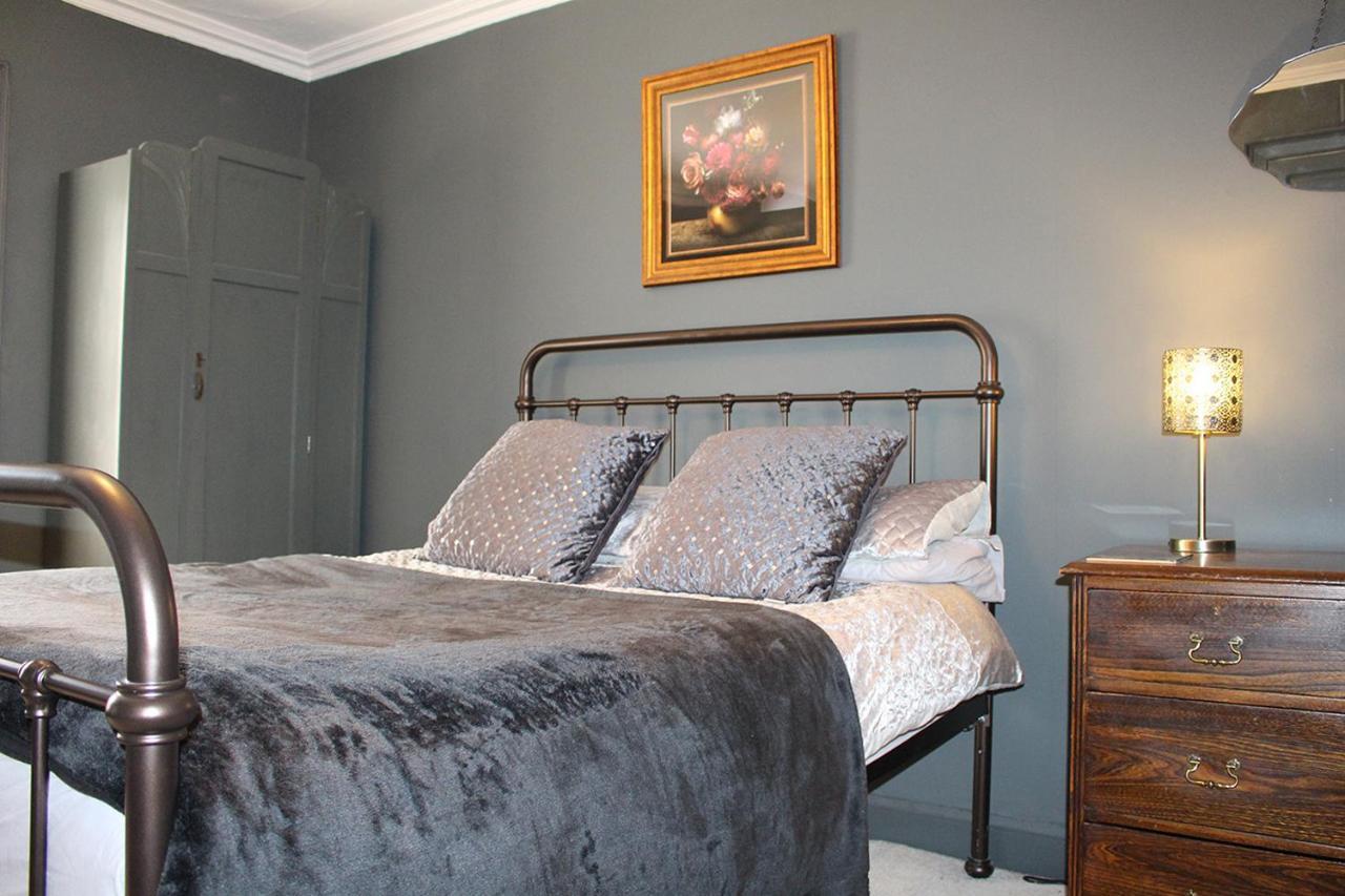 Clan Ross - 3 Bed, Spacious Georgian Home Stirling Bagian luar foto
